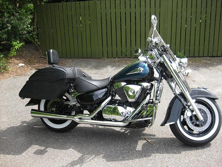 Suzuki VL 1500 LC - FÆLGE MALET SORTE OG MONTERET WHITE WALL DÆK billede 19