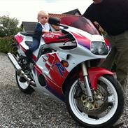 Suzuki GSXR 400 R (Solgt)