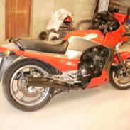 Kawasaki gpz 900 r