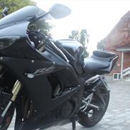 Yamaha YZF R6 05 model