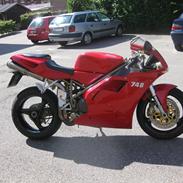 Ducati 748