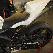 Yamaha R1
