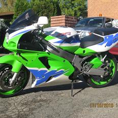 Kawasaki ZXR750