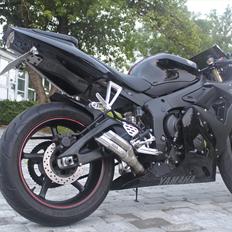 Yamaha YZF R6 05 model