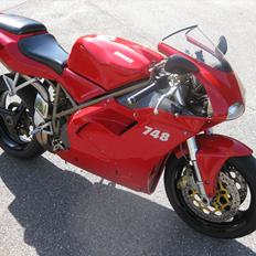 Ducati 748