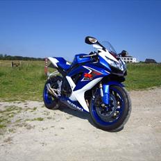 Suzuki GSXR 600 K8