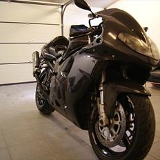 Suzuki TL1000R Carbon