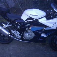 Hyosung gt 650 r