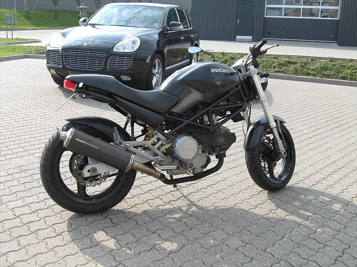 Ducati 600 Monster Dark billede 1