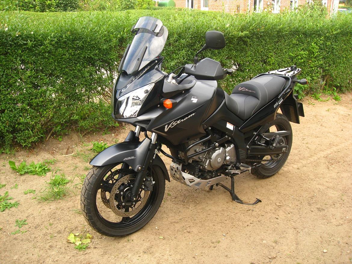 Suzuki DL 650A Black Rhino billede 3