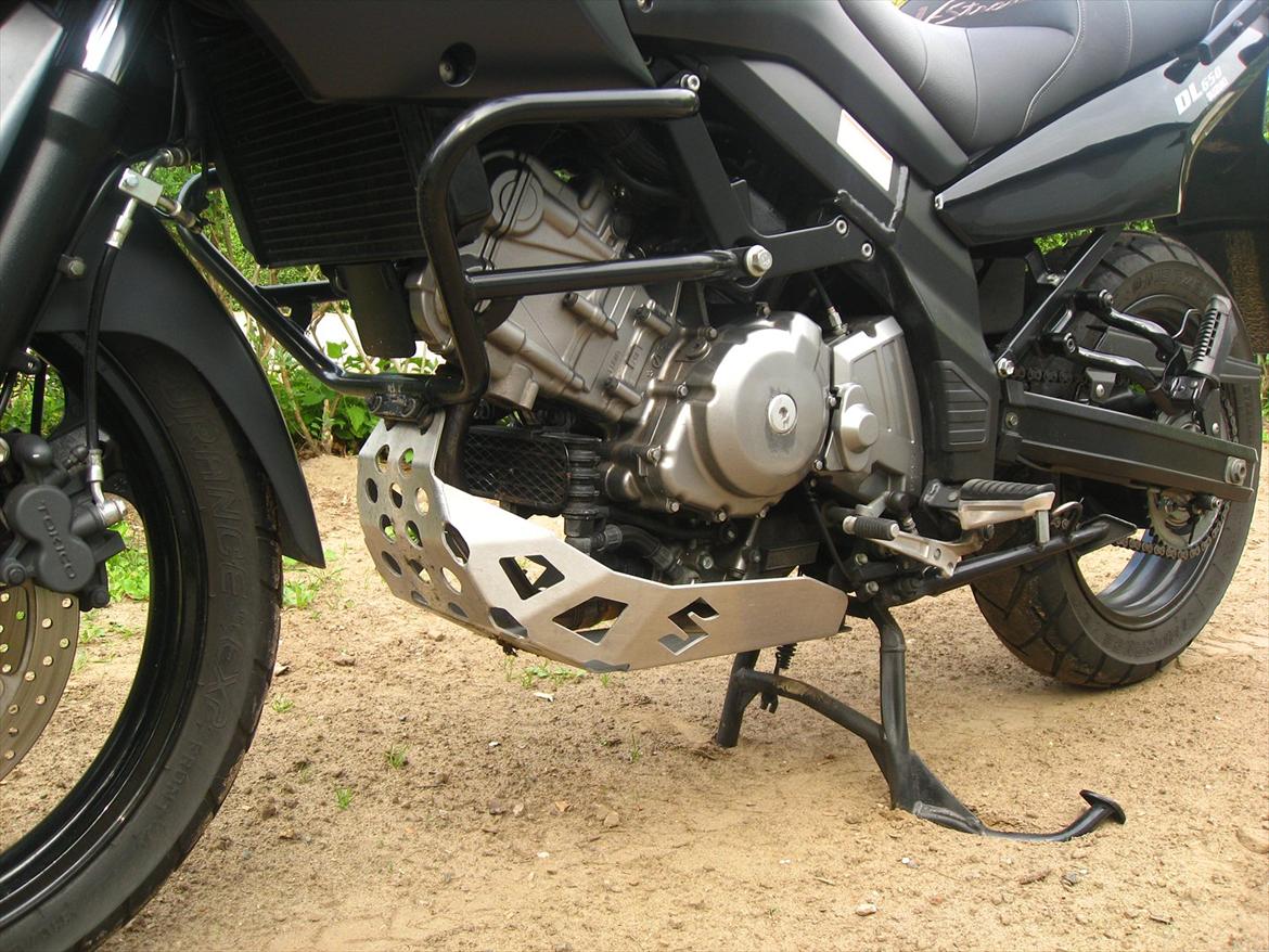 Suzuki DL 650A Black Rhino billede 7