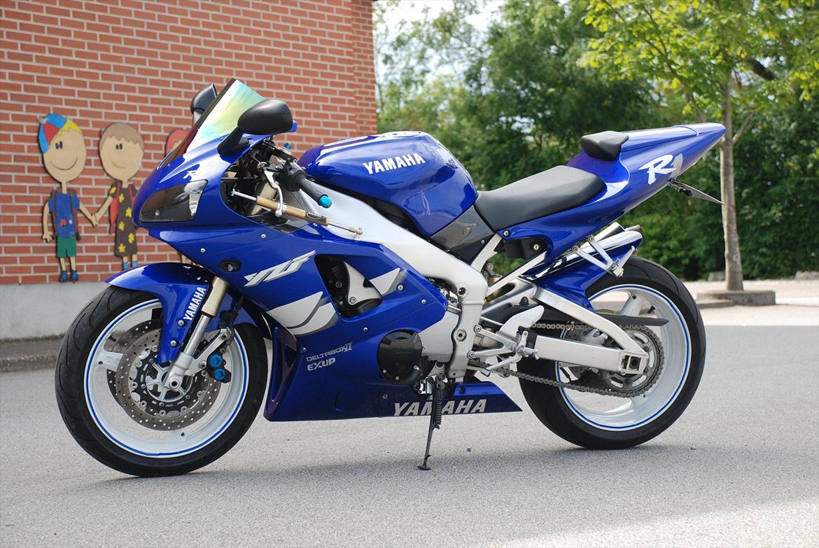 Yamaha YZF R1 - Solgt billede 10