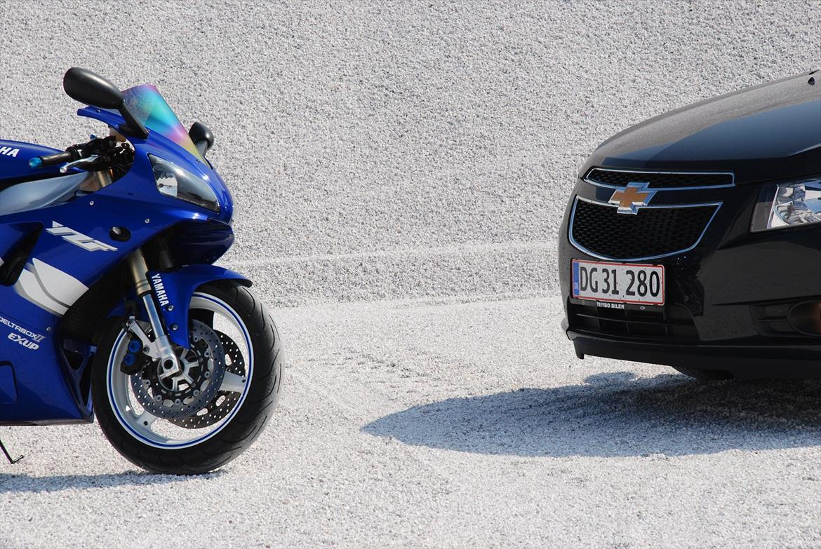 Yamaha YZF R1 - Solgt - Billeder i Hillerslev grusgrav med Bette bror´s Cruze..  billede 12