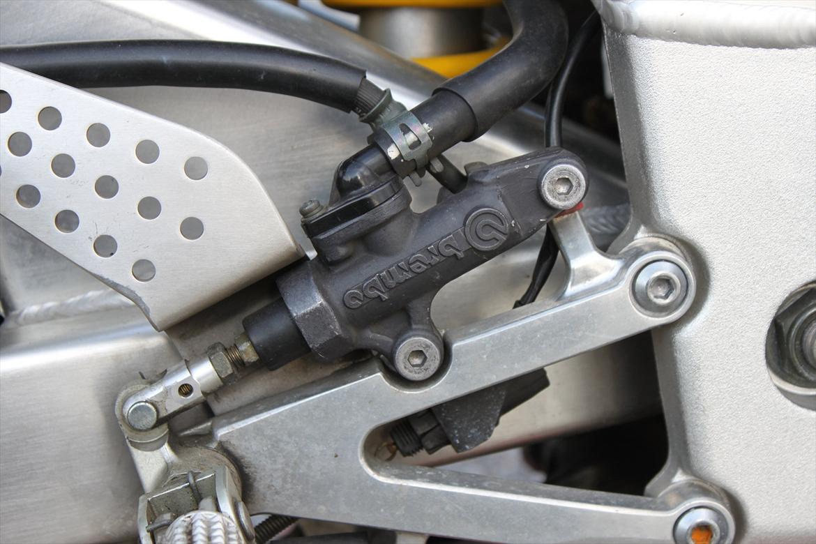 Yamaha R 1 billede 10