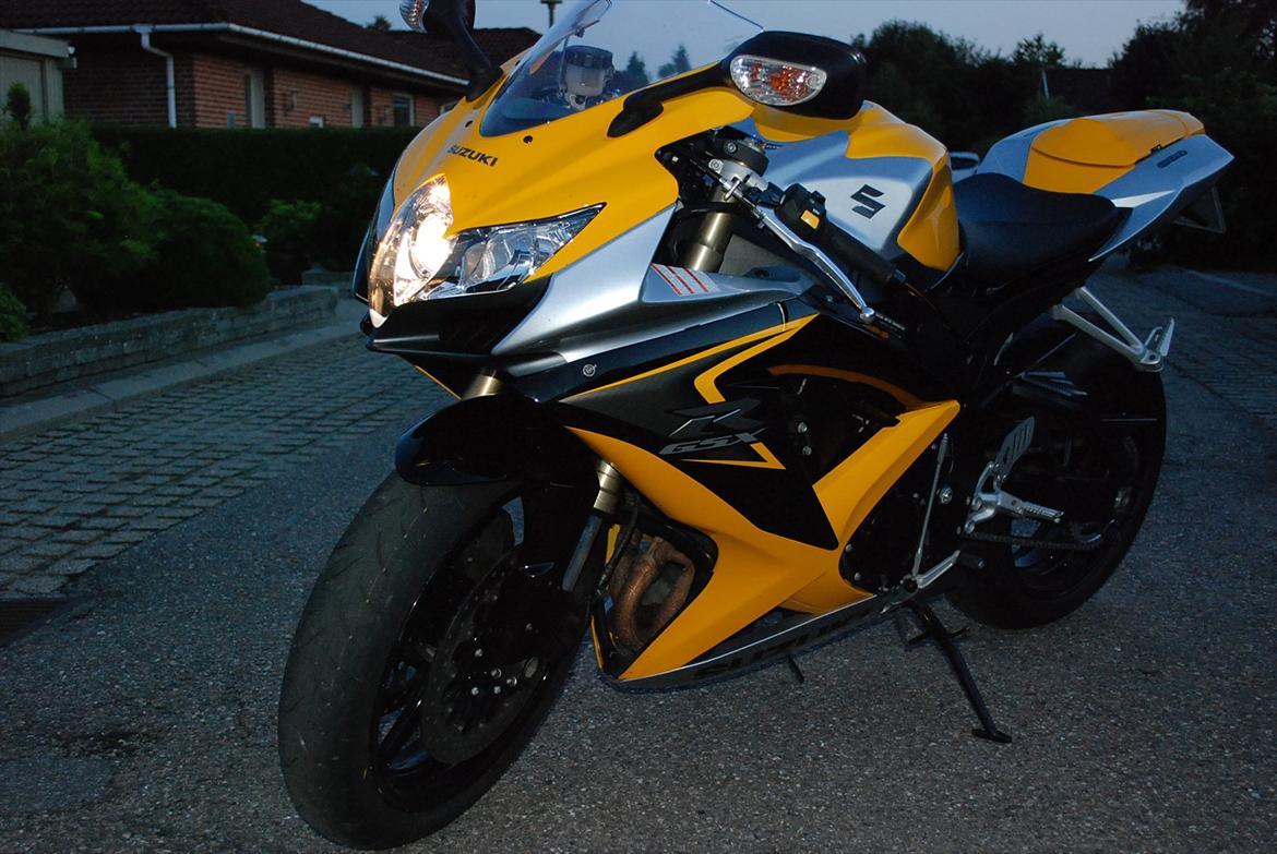 Suzuki gsx r600 k8