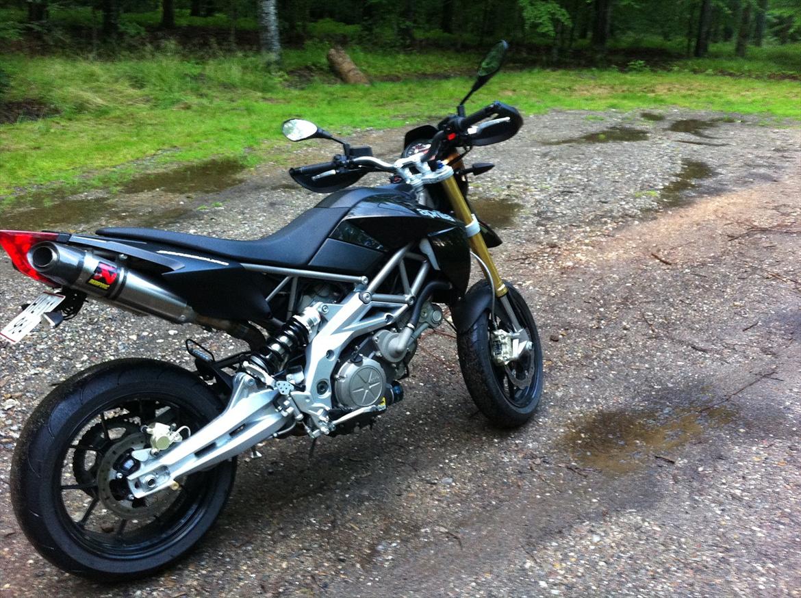 Aprilia Dorsoduro billede 2
