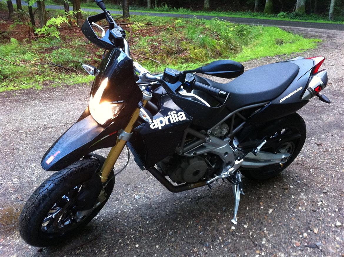 Aprilia Dorsoduro billede 3