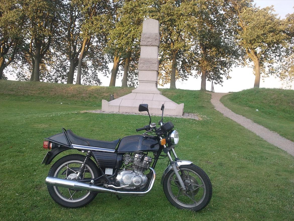 Suzuki GSX 250 billede 1