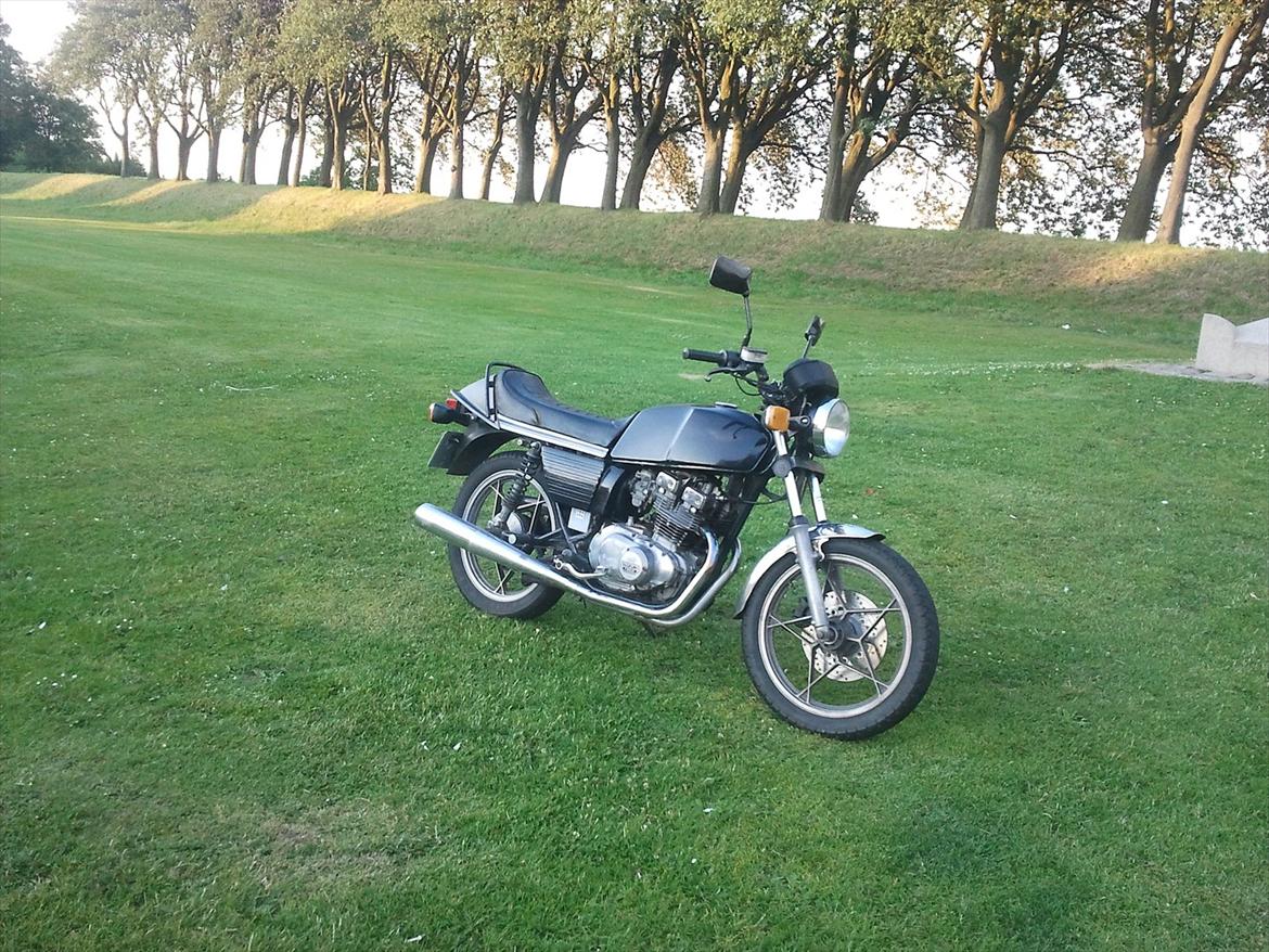 Suzuki GSX 250 billede 2