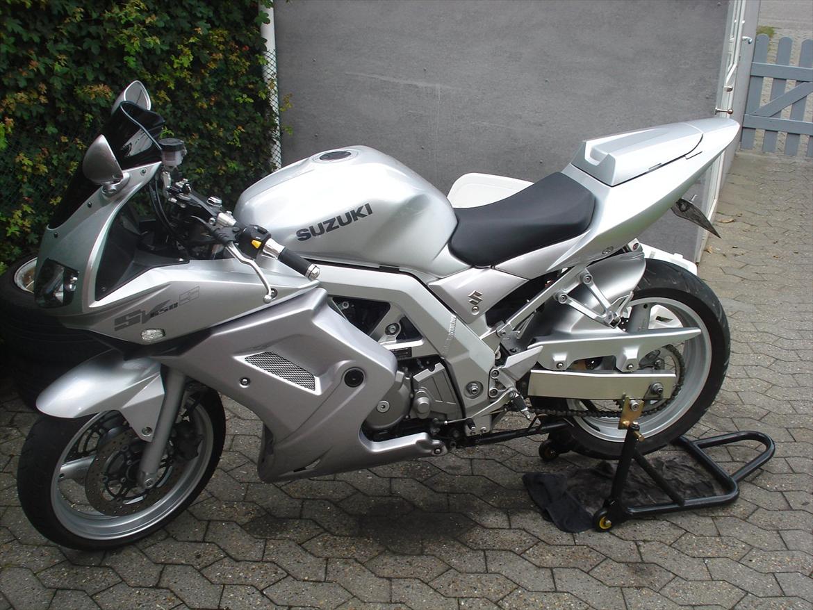 Suzuki sv650k3 billede 8