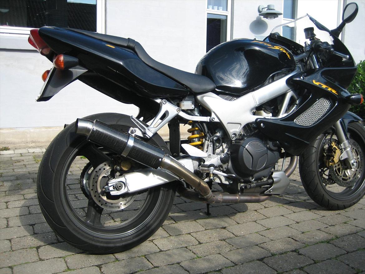 Honda VTR 1000 F - (solgt) billede 6