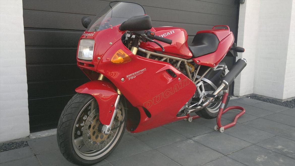 Ducati 750 Supersport (Solgt) billede 4