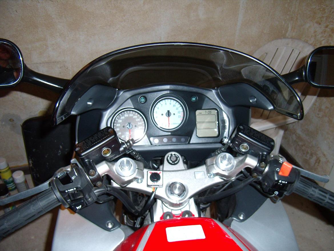 Honda VFR 800  billede 6