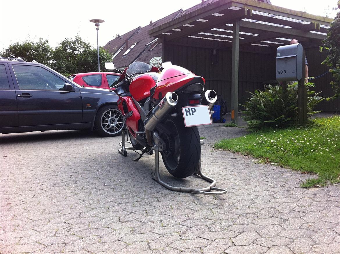 Suzuki TL1000R billede 15