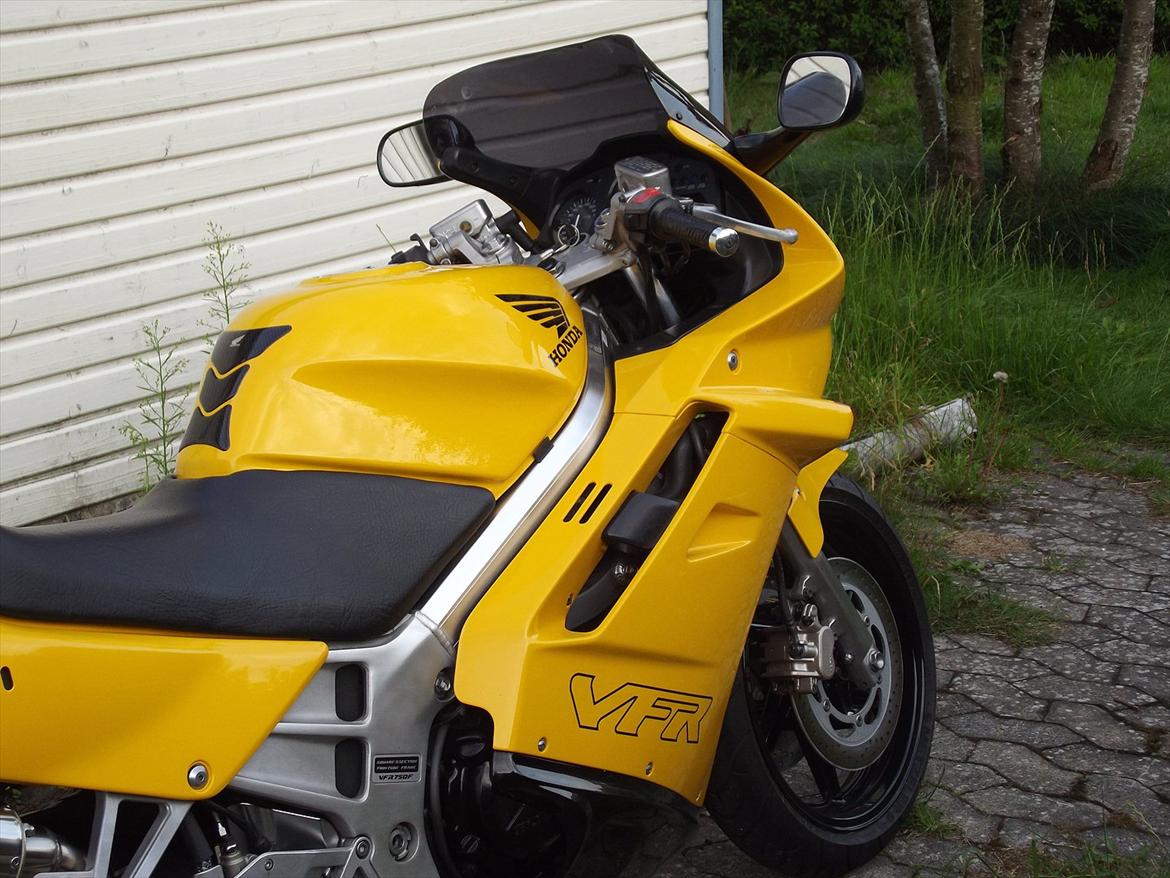 Honda VFR 750 F billede 6