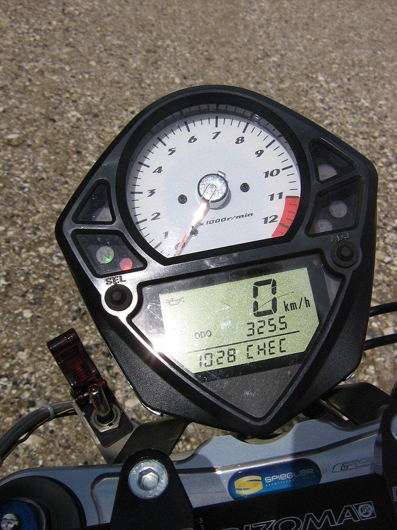 Suzuki SV1000 K7 Baneged - 3255km billede 1