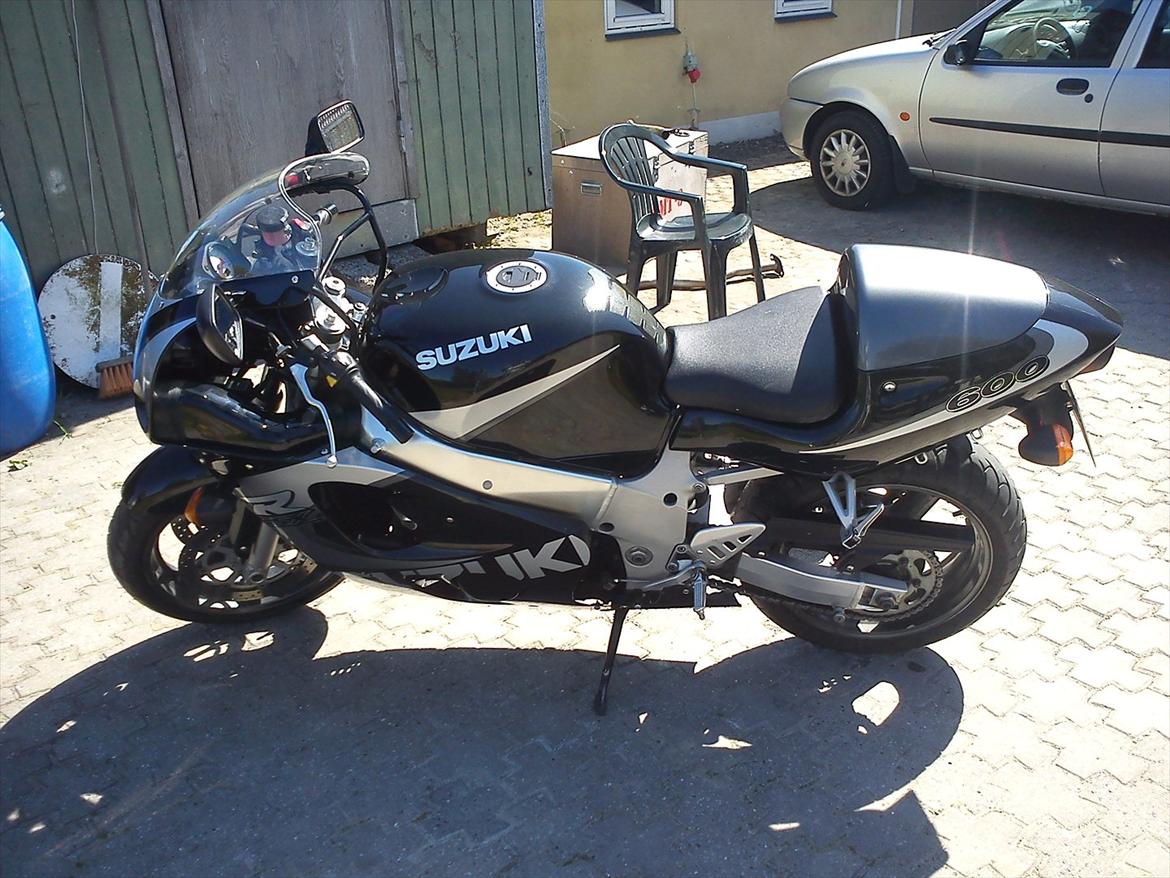 Suzuki Gsxr 600 Srad - Inden ny undertray og blink. billede 15