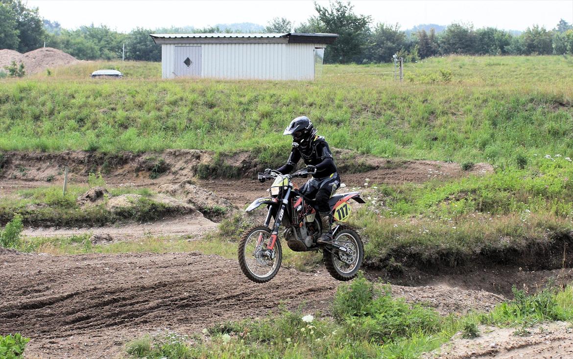 KTM 400 EXC - en dag på crossbanen billede 11