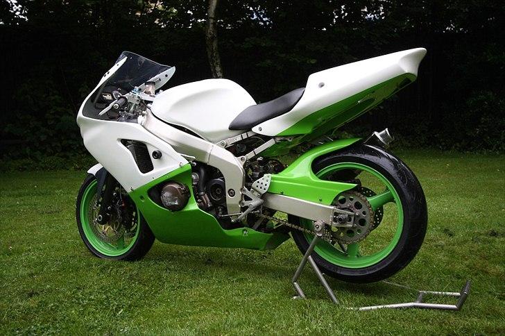 Kawasaki ZX6R Baneracer billede 2