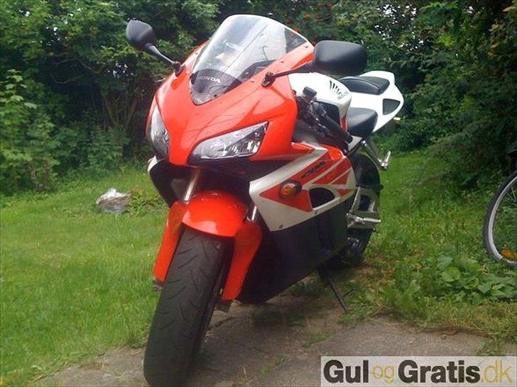 Honda CBR 1000RR - SOLGT billede 2