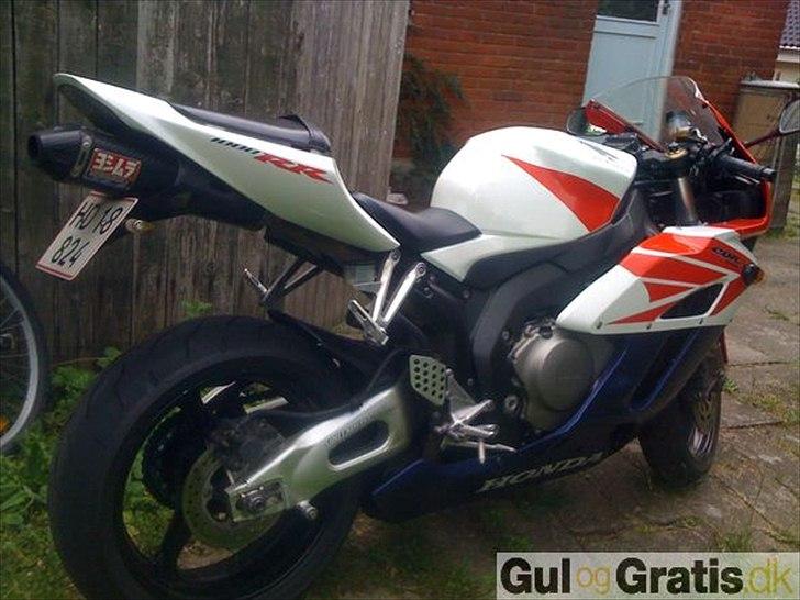 Honda CBR 1000RR - SOLGT billede 3