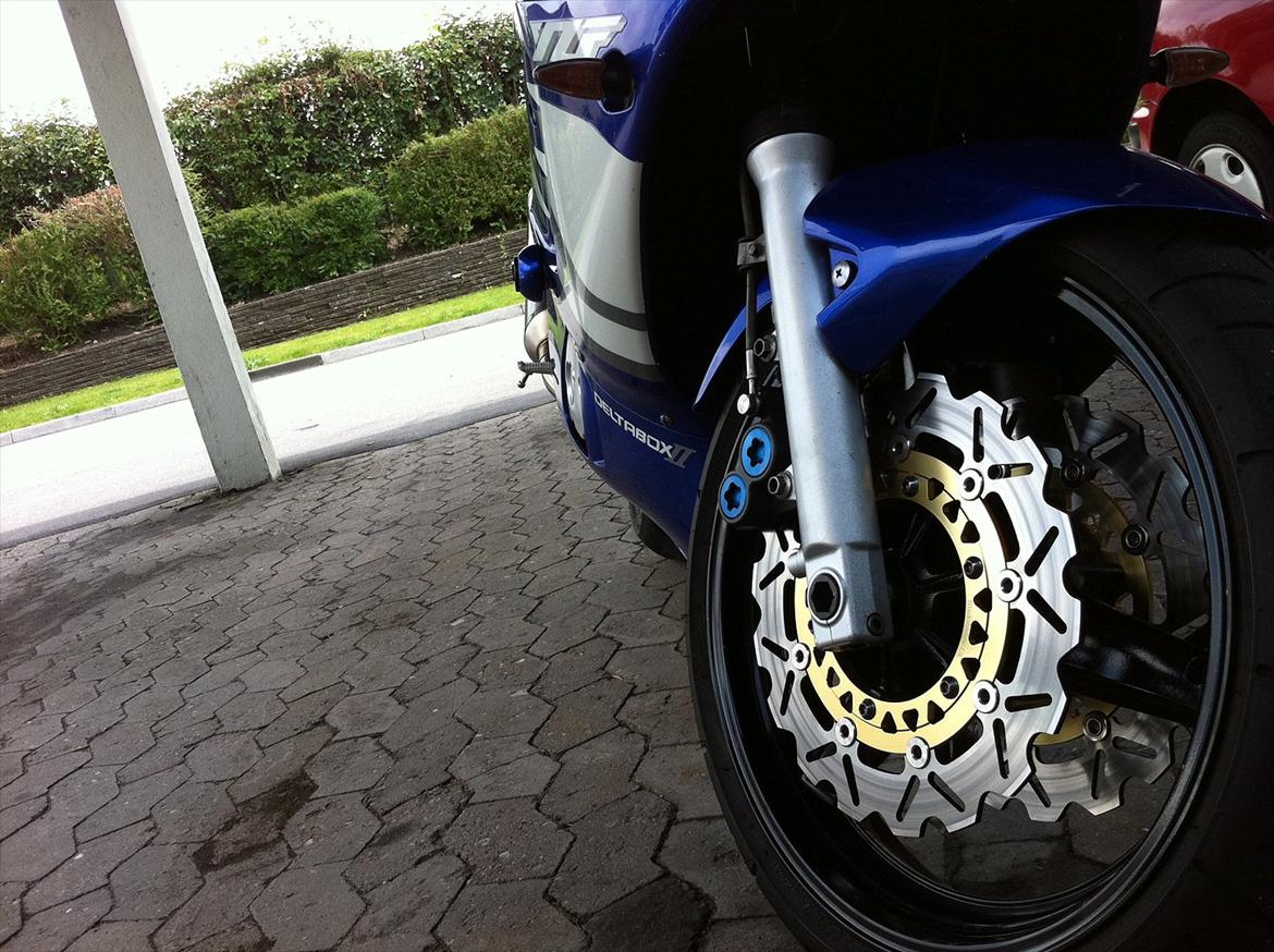 Yamaha Yzf R6 Solgt - nye skiver. billede 16