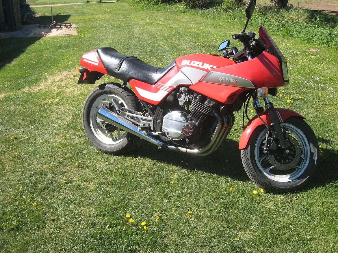 Suzuki GSX 750 ESD billede 1