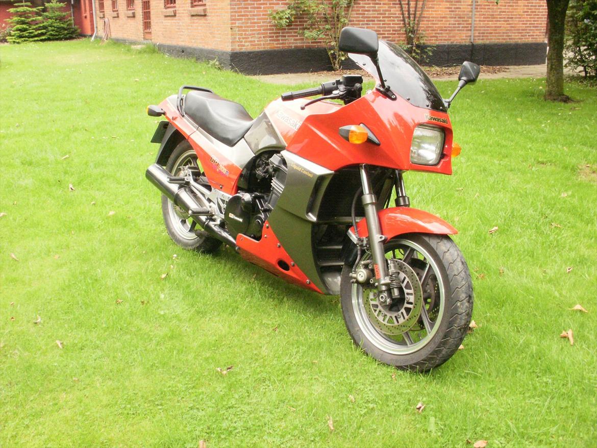 Kawasaki gpz 900 r billede 1