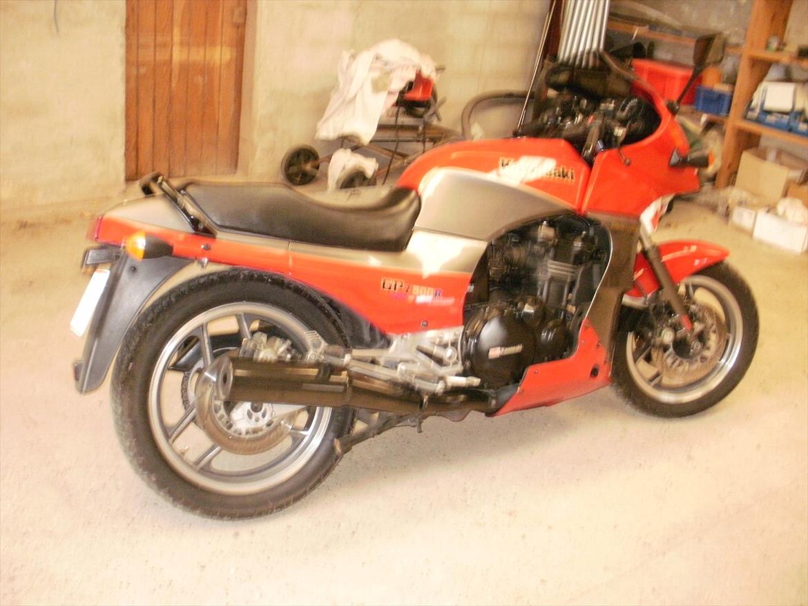 Kawasaki gpz 900 r billede 2