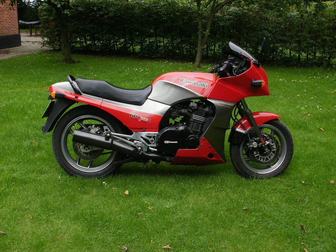 Kawasaki gpz 900 r billede 3