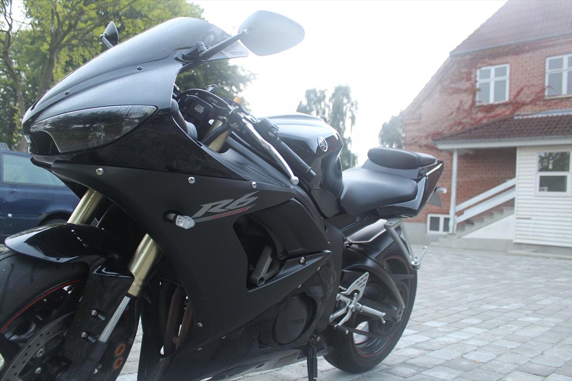 Yamaha YZF R6 05 model billede 2