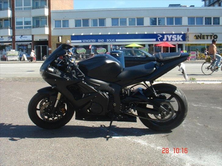 Yamaha R6 billede 10