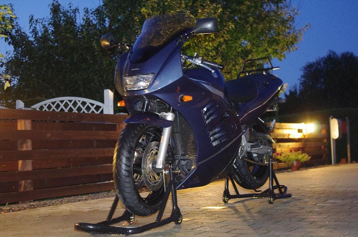 Suzuki RF600 billede 9