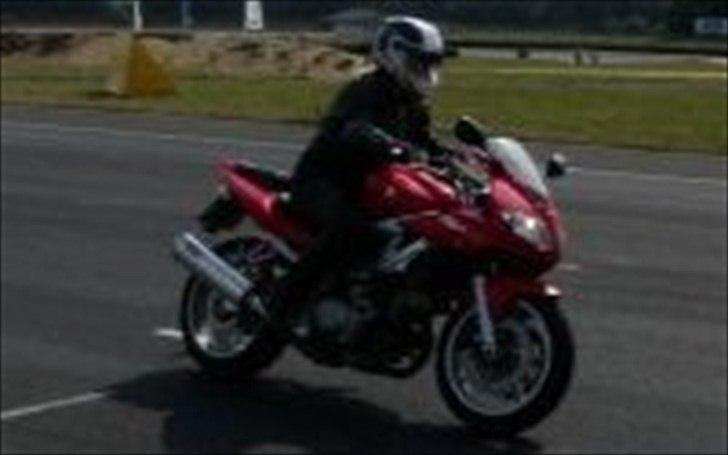 Suzuki SV1000S - Jyllandsringen billede 9