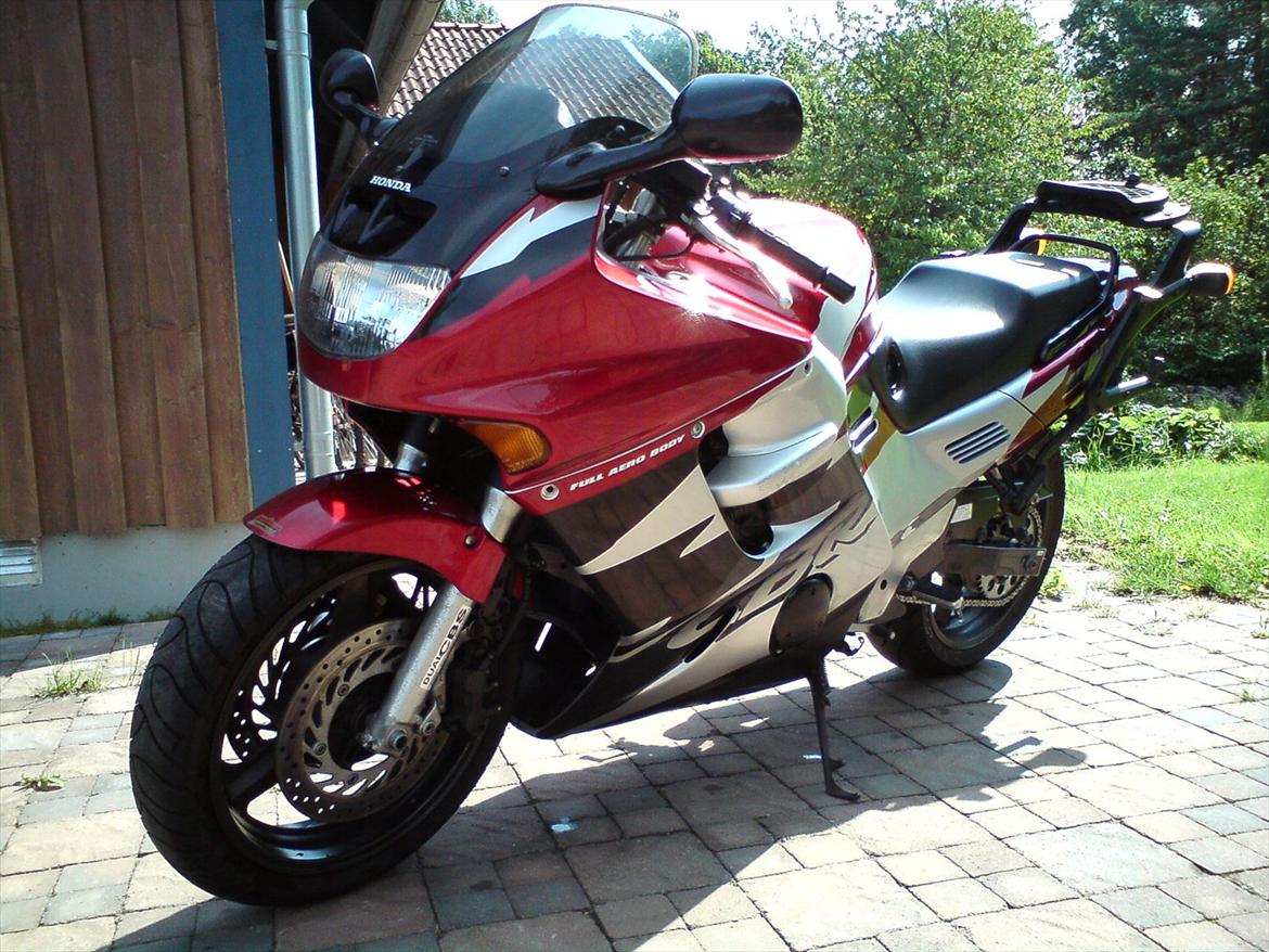 Honda CBR 1000 F - SOLGT - billede 5