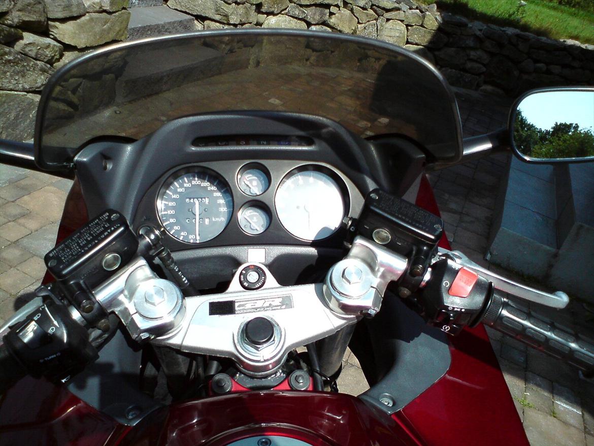 Honda CBR 1000 F - SOLGT - billede 8