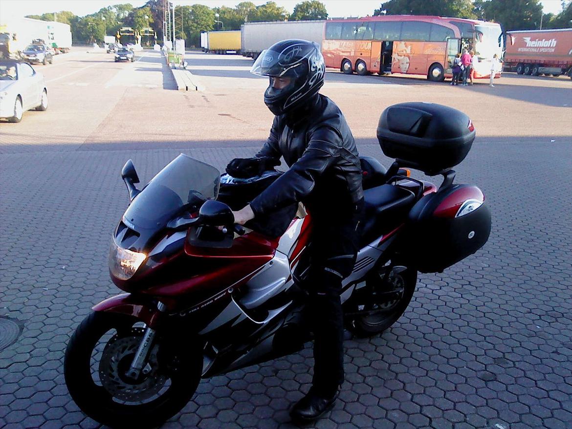Honda CBR 1000 F - SOLGT - - Tidlig morgen ved færgen i Trelleborg på vej på ferie billede 12
