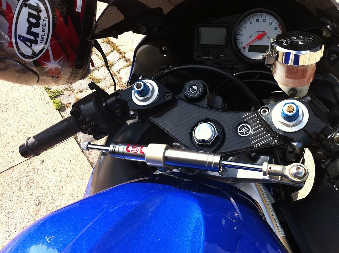 Yamaha Yzf R6 Solgt - Carbon styr cover billede 3