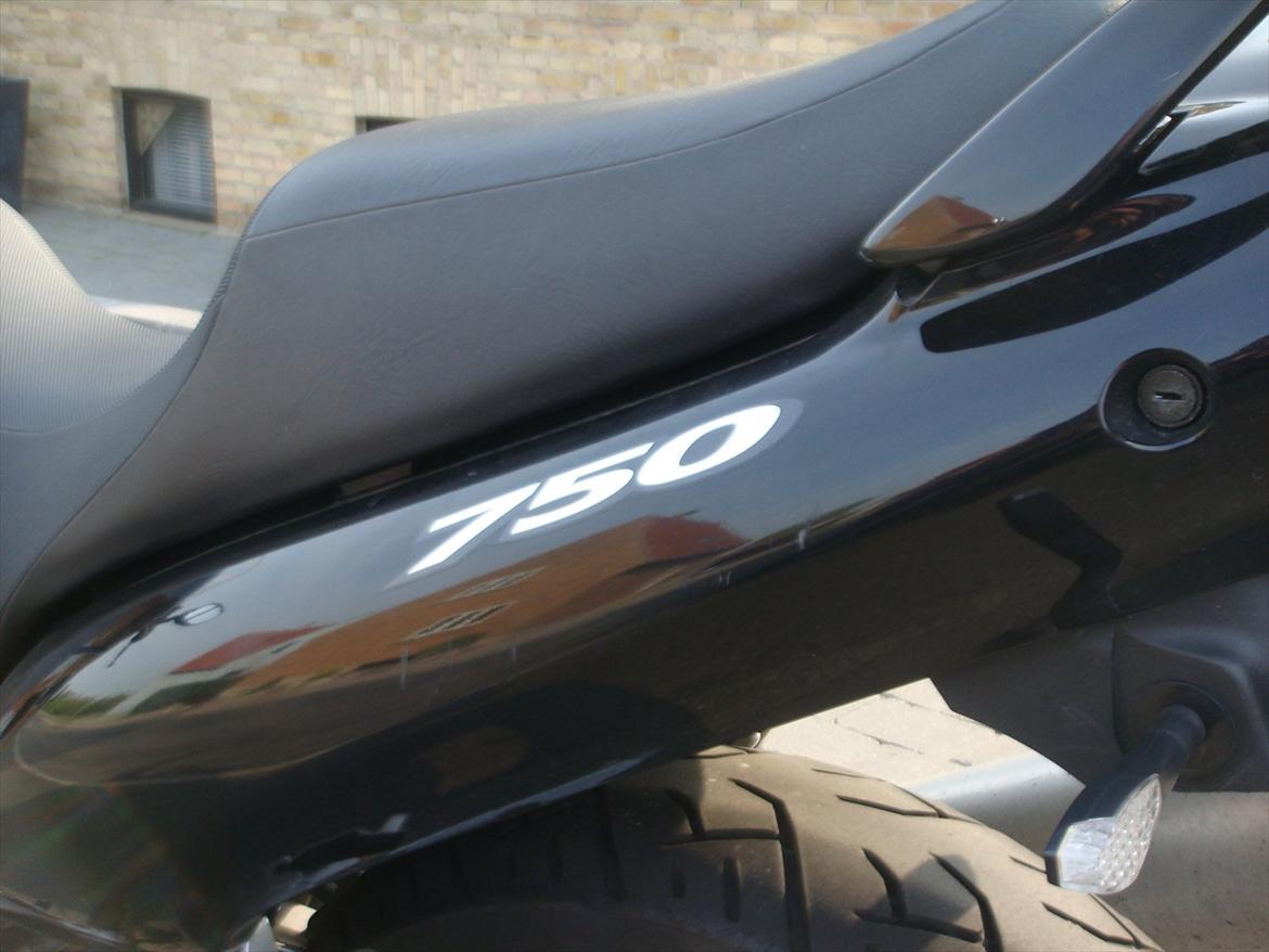 Suzuki GSX-F 750 billede 5