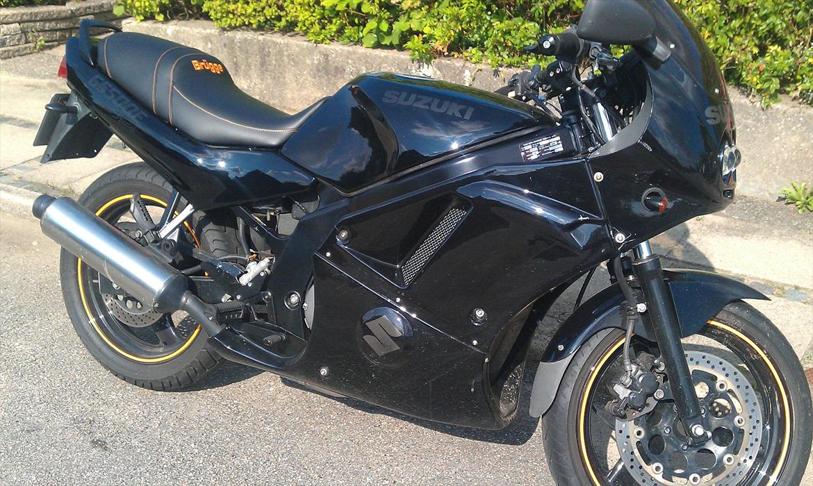 Suzuki GS 500 E - Syningerne er også orange. billede 14